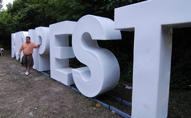 Vom 5. bis 15. August treten auf auf Budapests Festivalinsel Óbudai Island über 1000 Bands auf über 60 Bühnen auf.