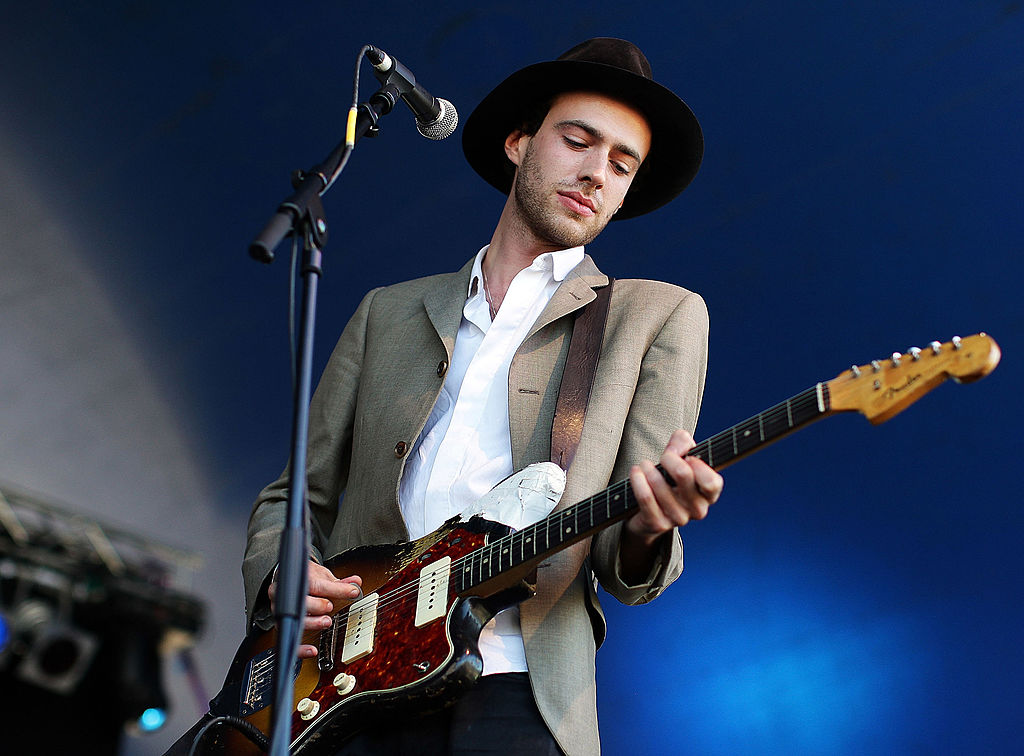 AUCKLAND, NEW ZEALAND - JANUARY 15: Finn Andrews of the The Veils performs on stage with James Duncan during the 2010 Big Day Out Auckland at Mt Smart Stadium on January 15, 2010 in Auckland, New Zealand. (Photo by Hannah Peters/Getty Images)