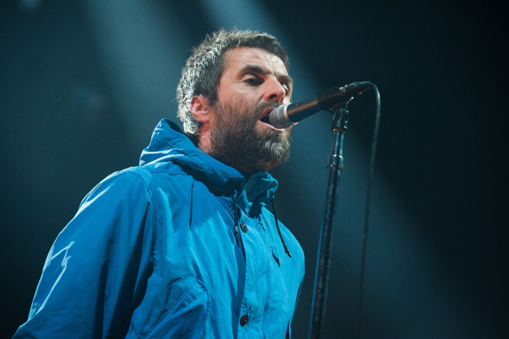 Erkältung trotz Regenjacke: Liam Gallagher, hier am 2. März 2018 live in Paris