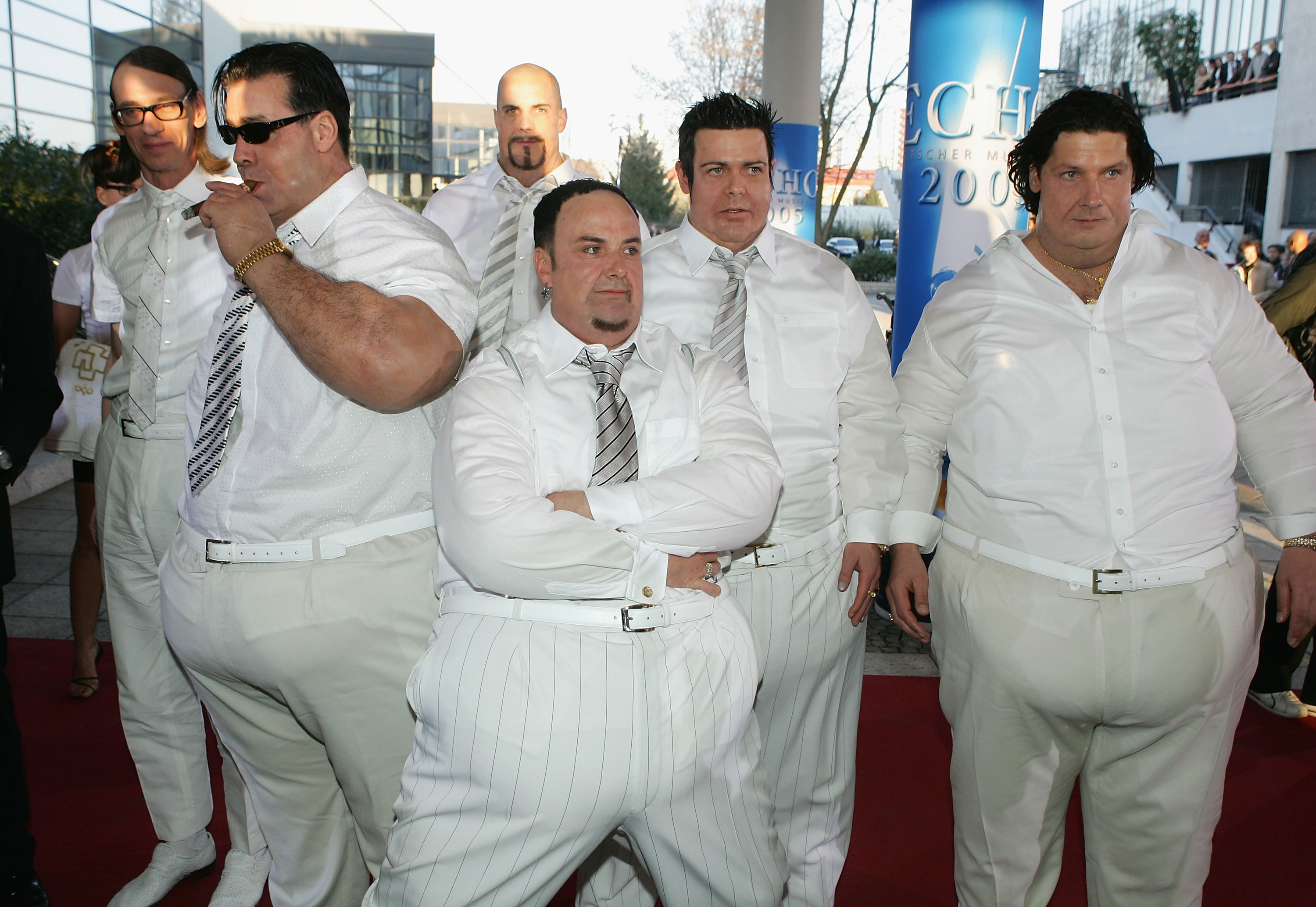 Rammstein taucht in fat-suits beim "ECHO" 2005 auf