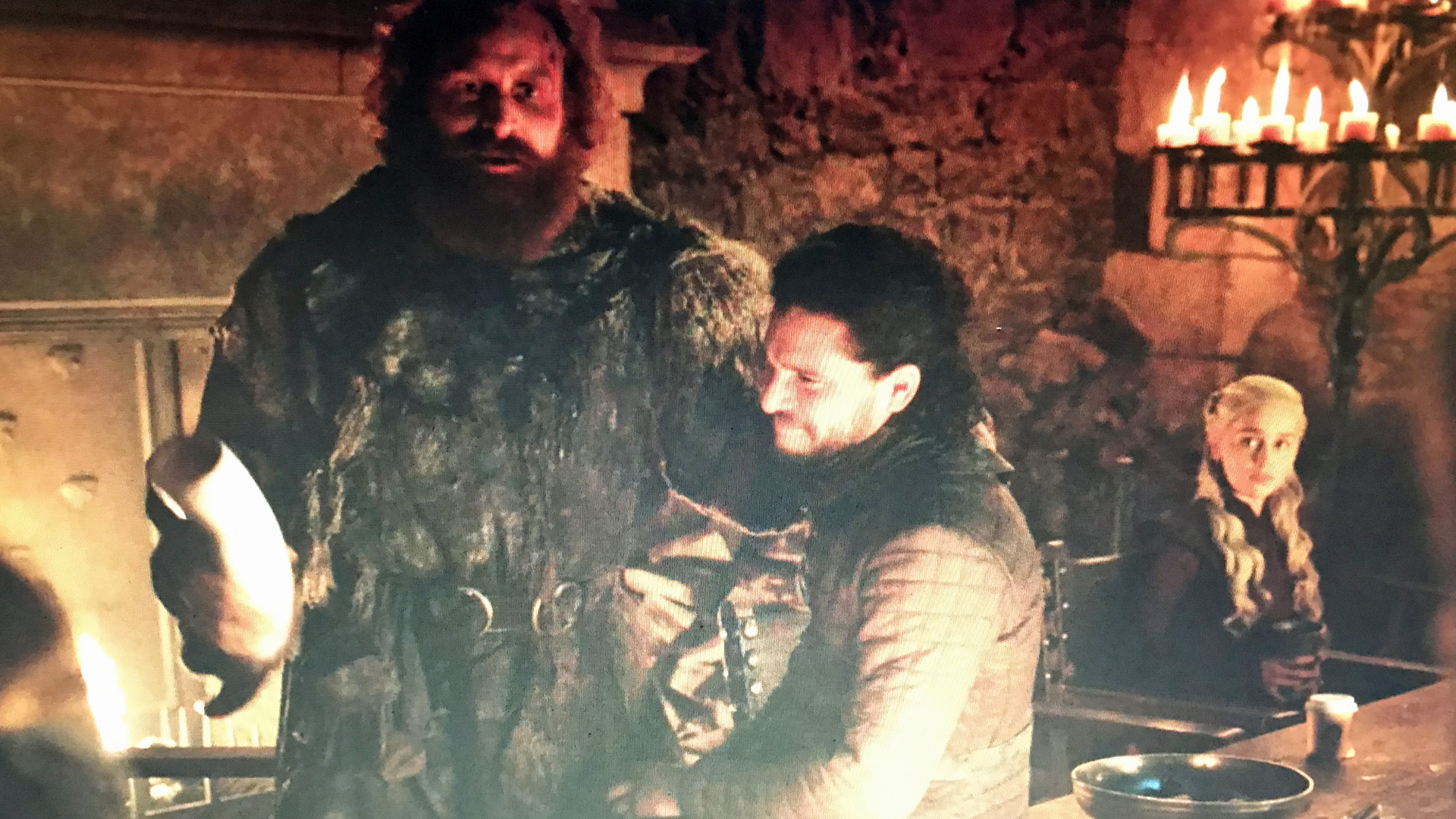 Szene aus der 4. Folge der achten Staffel „Game of Thrones“. Rechts unten der heimliche Star der Folge.