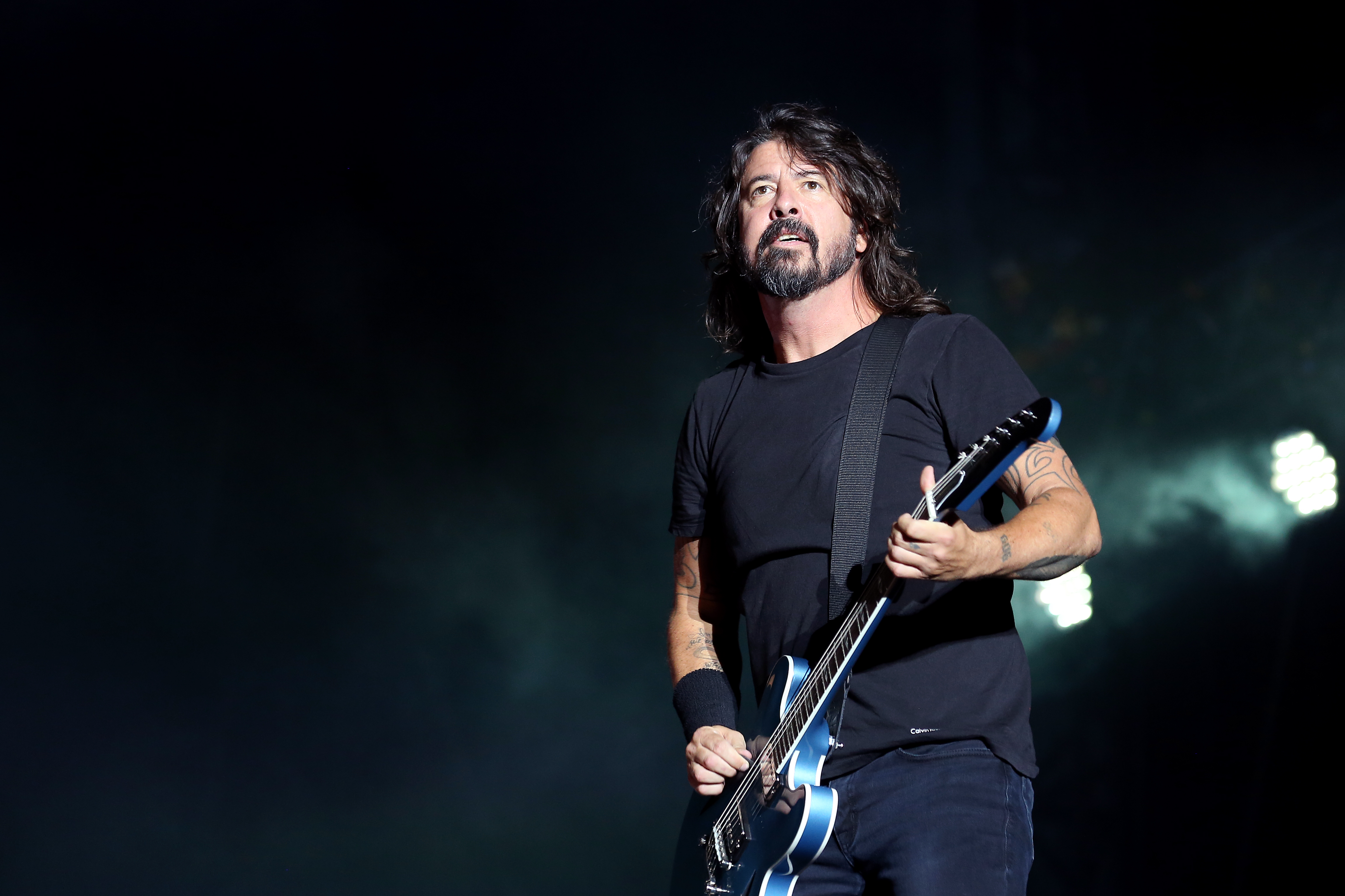 Dave Grohl mit den Foo Fighters am 25. August 2019 bei einem Auftritt in Dave Grohl mit den Foo Fighters am 25. August 2019 bei einem Auftritt in Reading, EnglandDave Grohl mit den Foo Fighters am 25. August 2019 bei einem Auftritt in Reading, EnglandReading, England