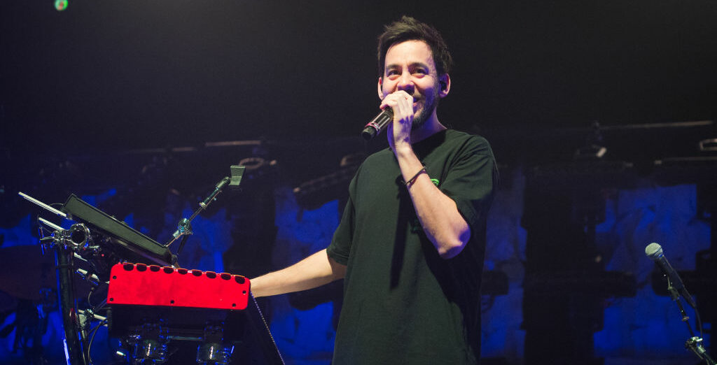 Mike Shinoda bei einem Auftritt in Paris, 2019