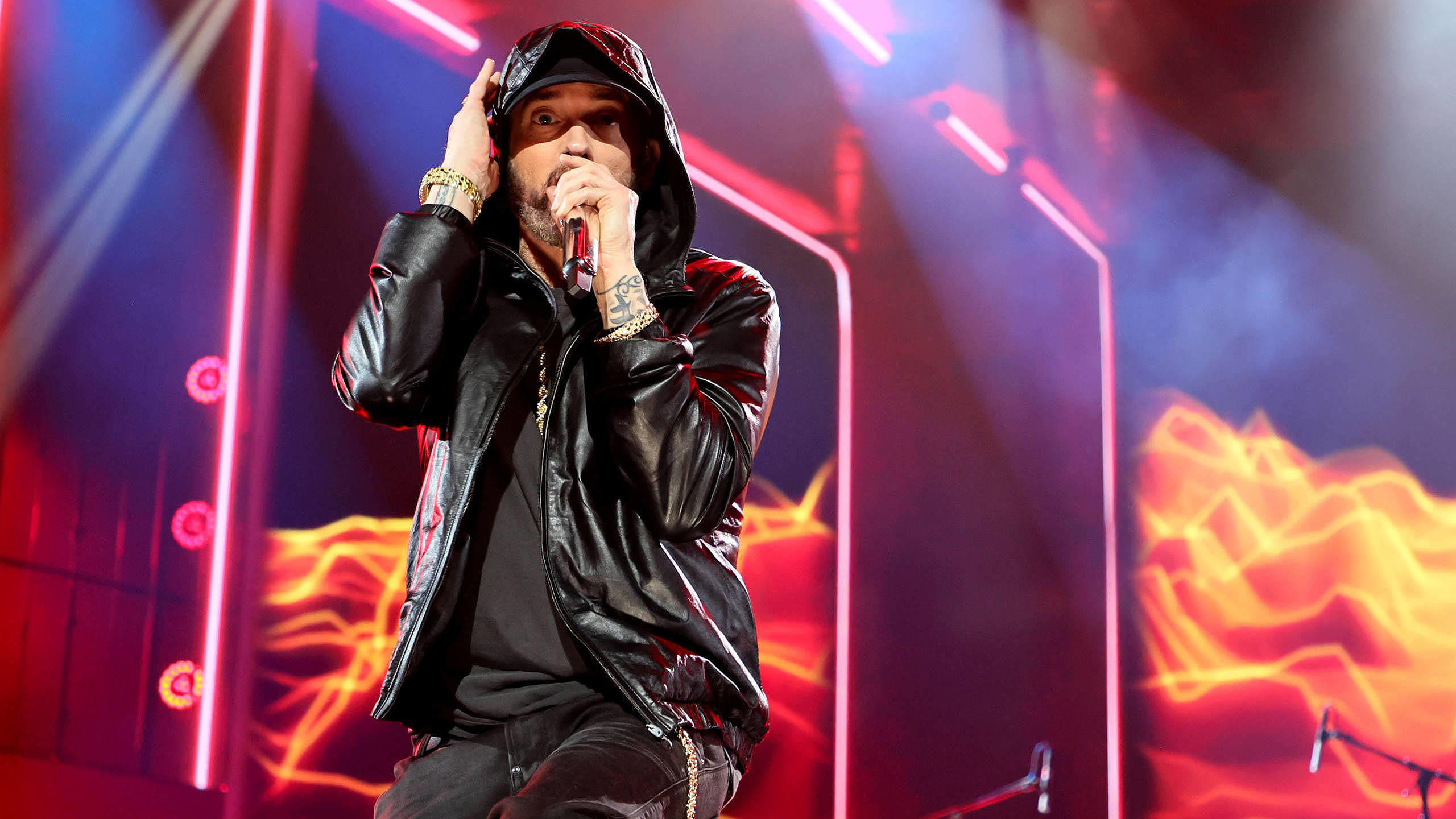 Eminem live.