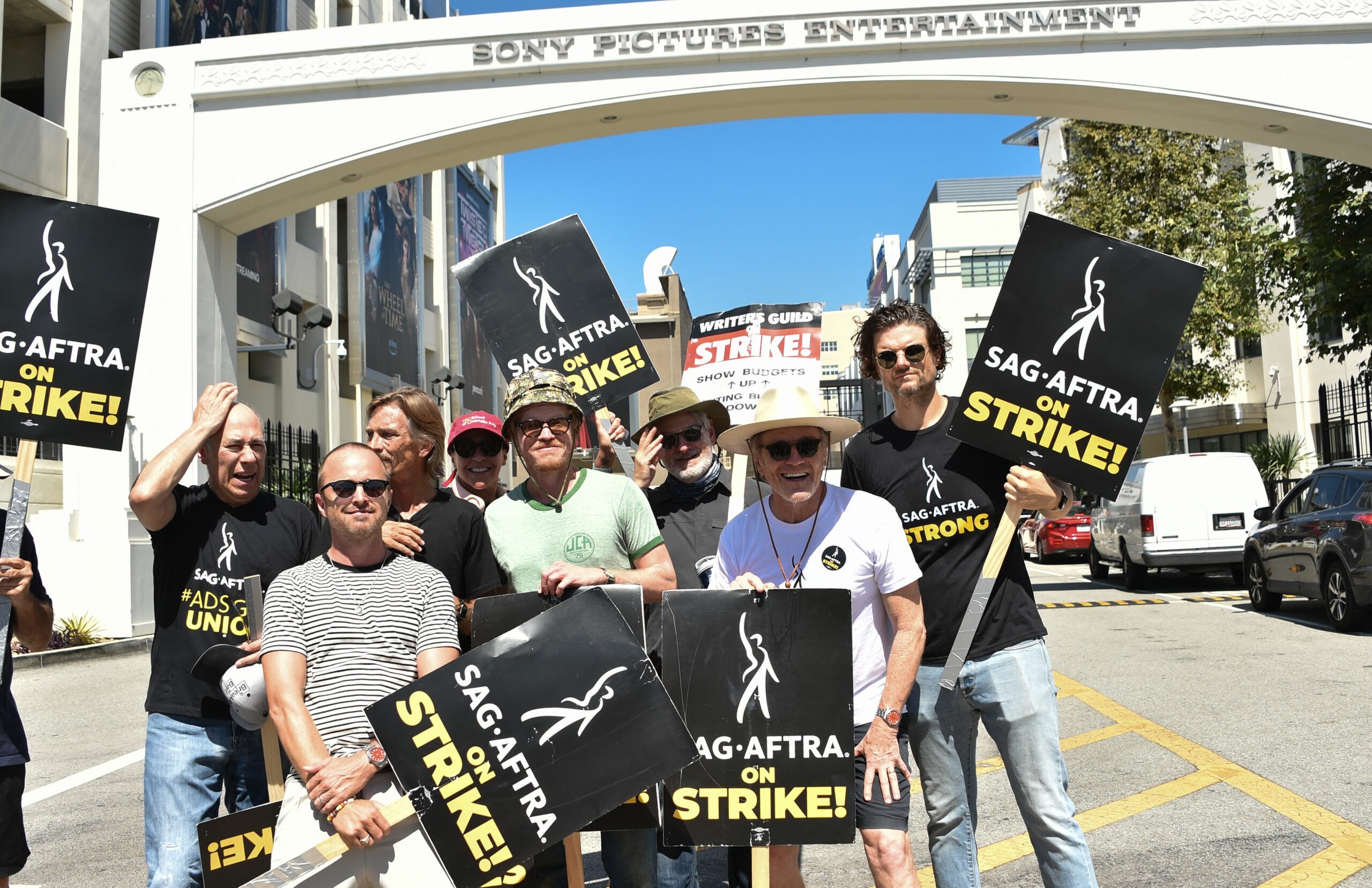 Die „Breaking Bad“-Stars bei den Hollywood-Streiks.