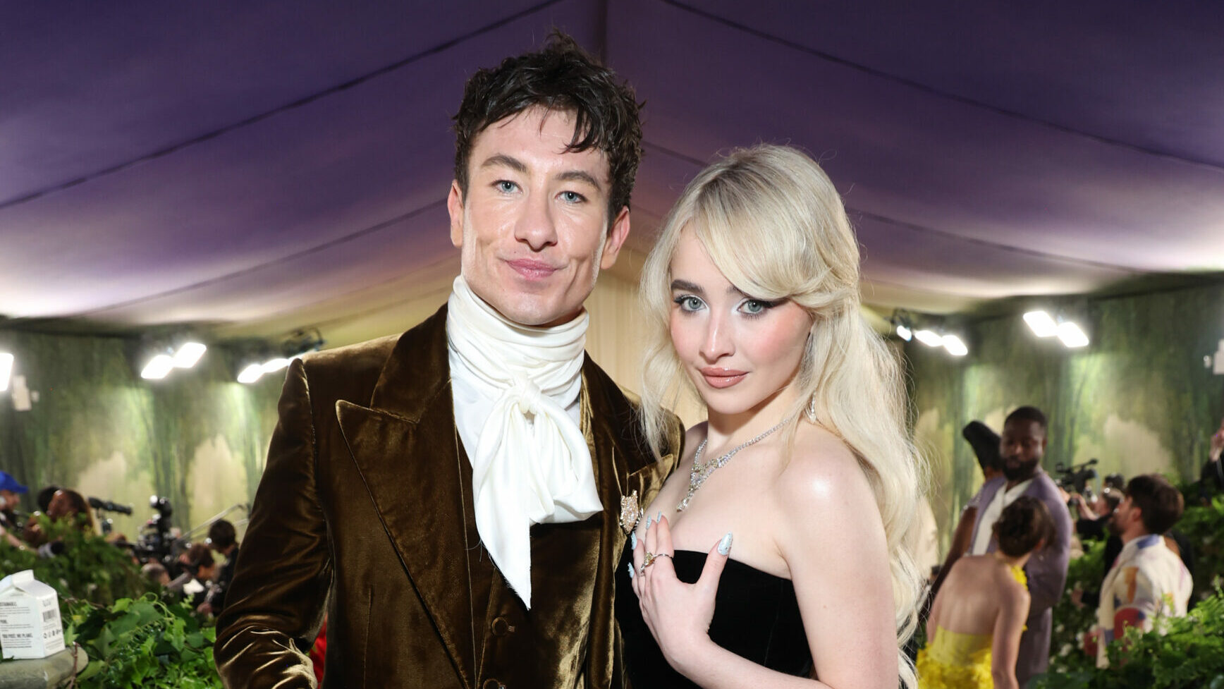 Barry Keoghan und Sabrina Carpenter besuchen die 2024 Met Gala, die „Sleeping Beauties“ feiert: Reawakening Fashion“ im The Metropolitan Museum of Art am 06. Mai 2024 in New York