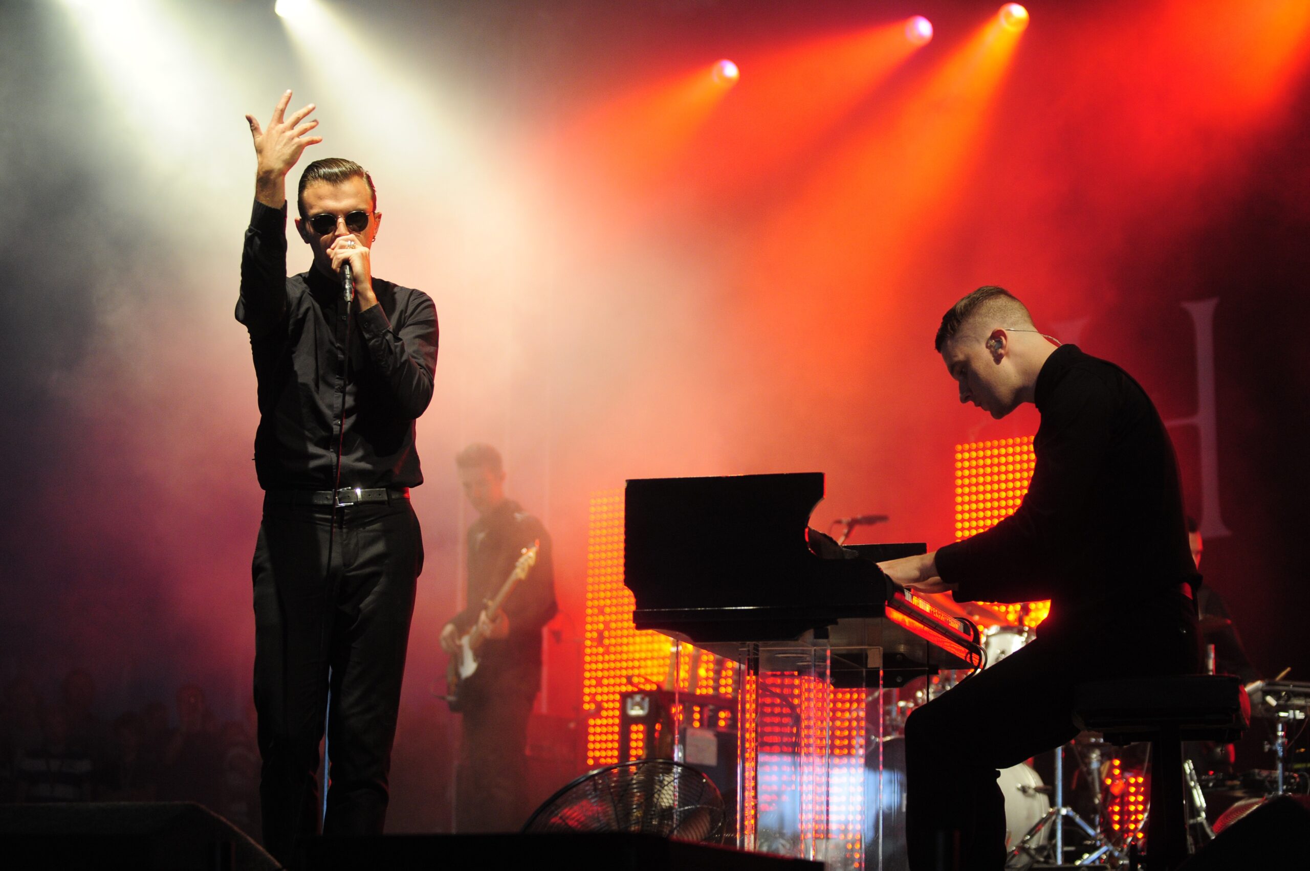 Hurts, live 2011