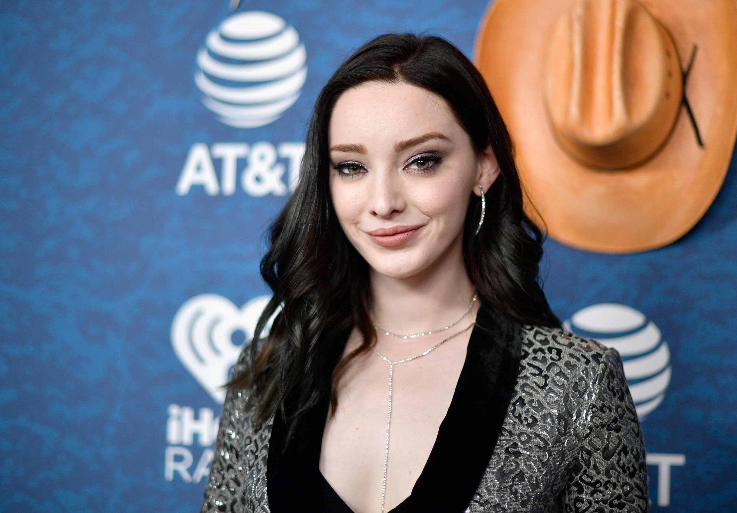 Emma Dumont, 2018